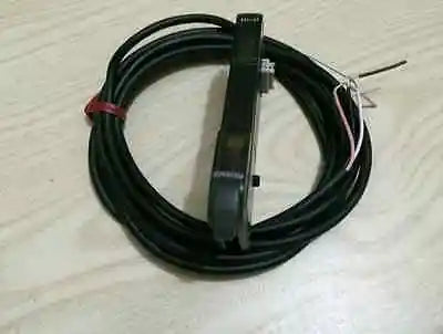 KEYENCE fiber amplifier LV-12SB NEW IN BOX