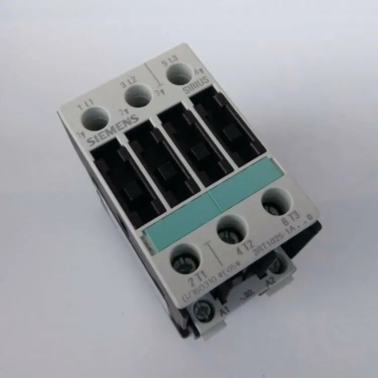 New Siemens 3RT1025-1AB00 contactor free shipping