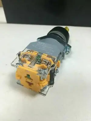 1pc new LA39 22 LA39-A1-11XD/Y31 SIEMENS