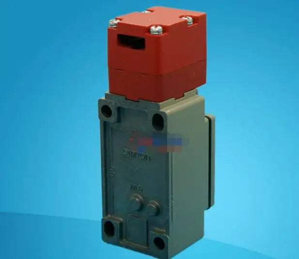 D4BS-25FS D4BS 25FS NEW IN BOX Omron Limit Switch free ship