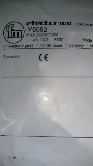 IY5052 1PC New IFM Proximity switch free ship