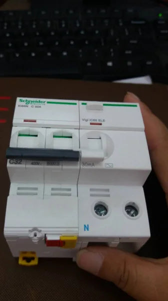 IC65N 3P C32A 1PC NEW Schneider free shipping