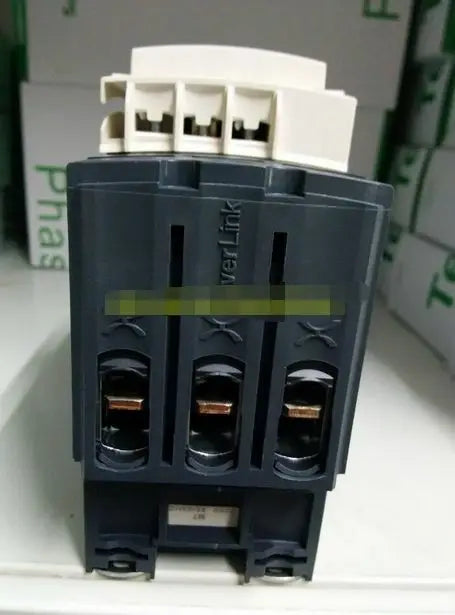 1pc LC1D50AM7C LC1-D50AM7C 220VAC New Schneider Contactor free shipping