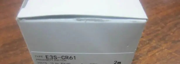 1PC NEW Omron E3S-CR61 E3S CR61 Photoelectric Switch Sensor free ship