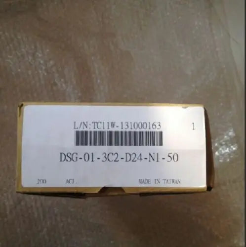 New Yuken Solenoid Valve DSG-01-3C2-D24-N1-50 free shipping