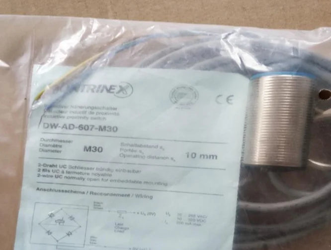 DW-AD-607-M30 DWAD607M30 1PC New Contrinex Proximity Switch free ship