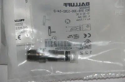 BES516-300-S262-S4-D 1pc NEW BALLUFF Proximity switch