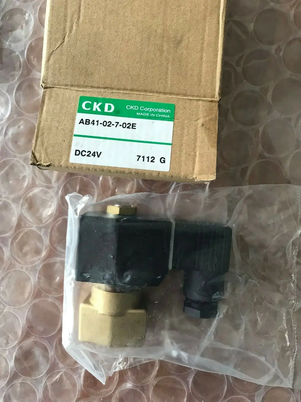 1PC  NEW   CKD  AB41-02-7-02E-DC24V  AB41-02-7-02E  DC24V   free  shipping