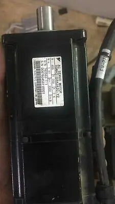 1pc new Yaskawa SGMAS-04A2A2C-Y2