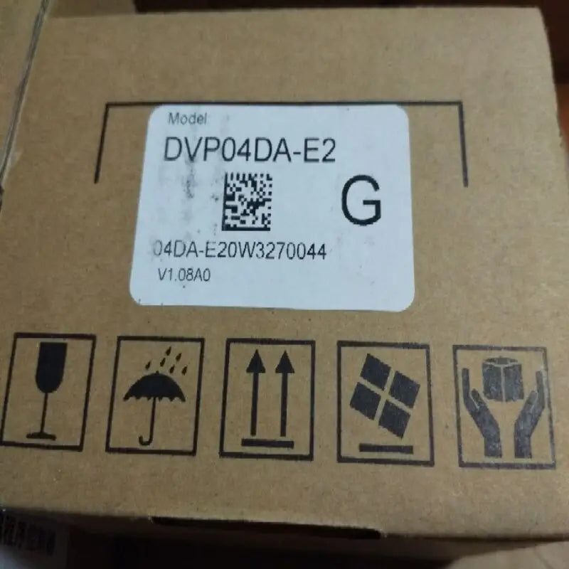 DVP04DA-E2 DVP04DAE2 Delta PLC NEW IN BOX