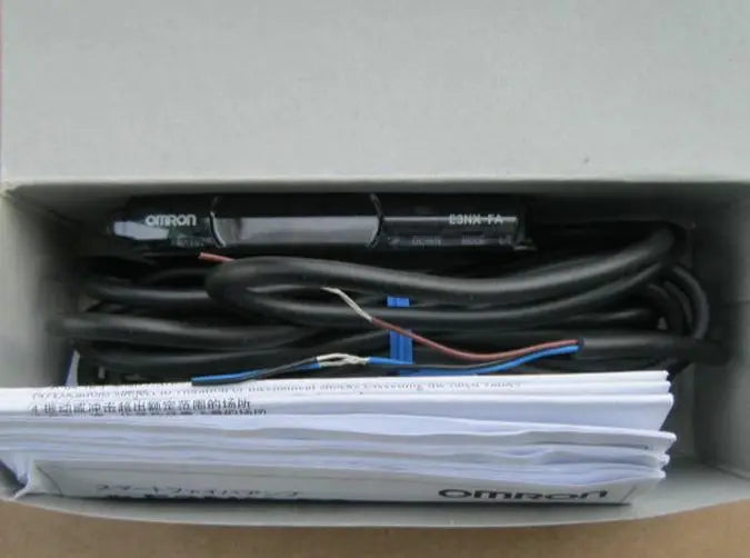 E3NX-FA41 E3NXFA41 1pcs Omron photoelectric sensor NEW IN BOX free shipping