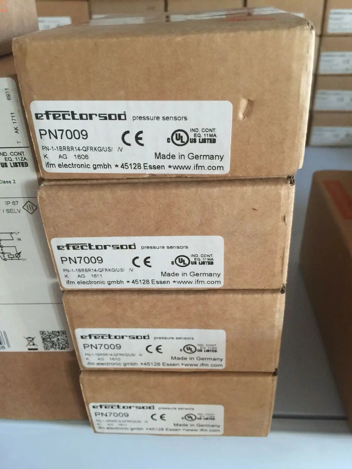 New IFM PN7009 sensor free shipping