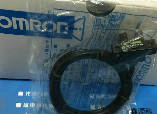 EE-SPX305-W2A EE SPX305 W2A New Omron Photo Micro Sensor free shipping