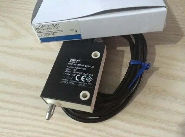 D5VA-3B1 D5VA3B1 1PC NEW OMRON Displacement sensor free shipping
