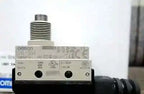 SHL-D55 SHLD55 1PC NEW OMRON Limit Switch free shipping