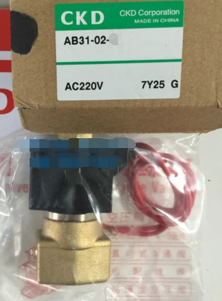 1PC  NEW  CKD   AB31-02-4-AC220V    AB31-02-4   AC220V   free  shipping