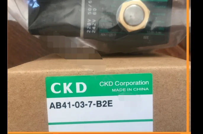 1PC  NEW  CKD  AB41-03-7-B2E-AC220V   AB41-03-7-B2E  AC220V  free  shipping