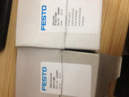New  FESTO  Pressure sensor  SDE5-D10-FP-Q6E-P-M8   542897  free shipping