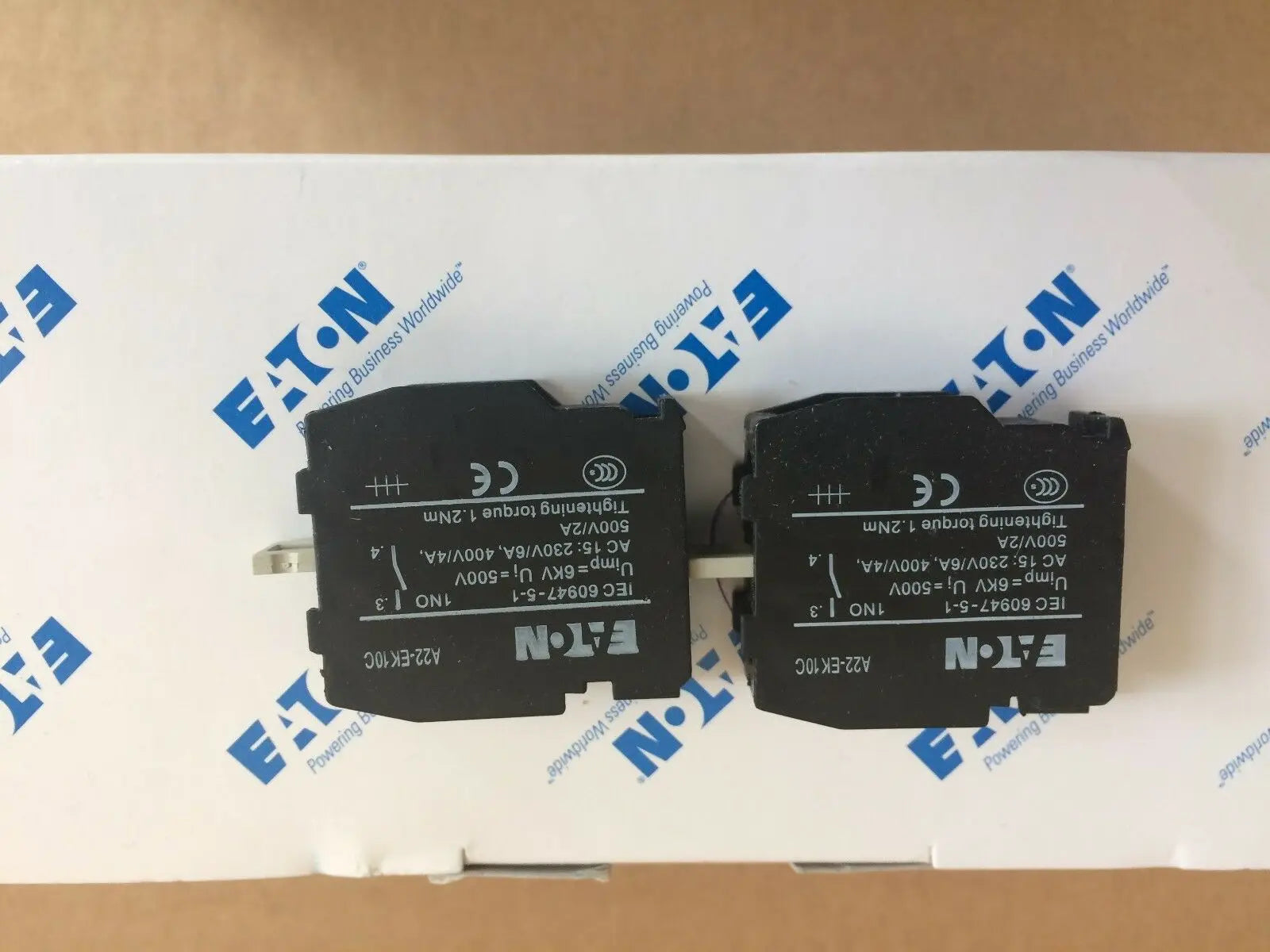 1PC  NEW   EATON  MOELLER  A22-EK10C   Button contact  free shipping