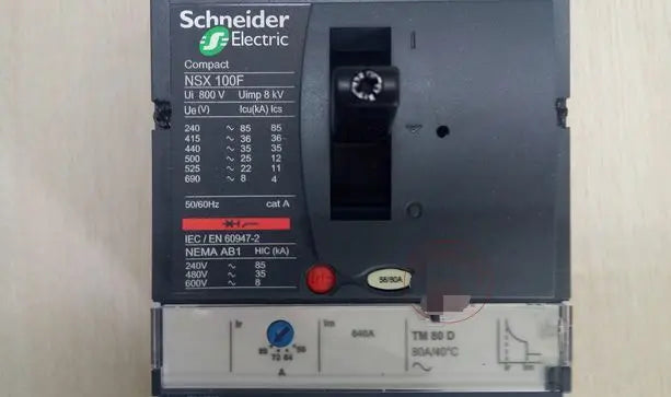 LV429631 New in Box Schneider/Merlin Gerin Circuit Breaker free ship