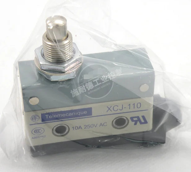 XCJ-110 XCJ110 1PC New Schneider Limit switch free shipping