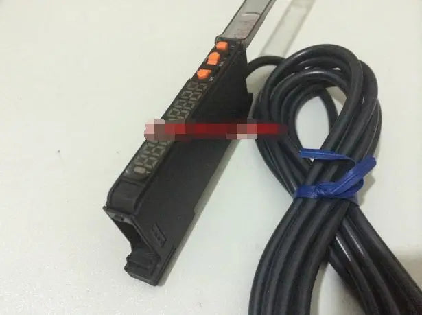 E3C-LDA41 E3C LDA41 12-24VDC New OMRON Photoelectric Switch free shipping