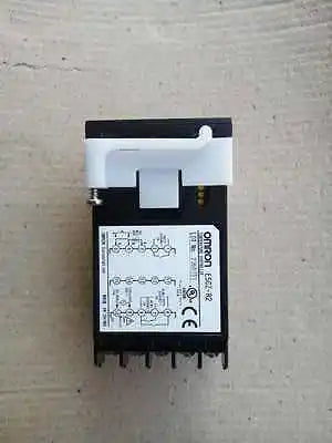 USED Omron E5CZ-R2