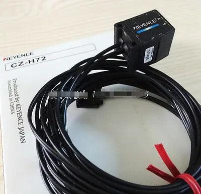 NEW in box KEYENCE CZ-H72