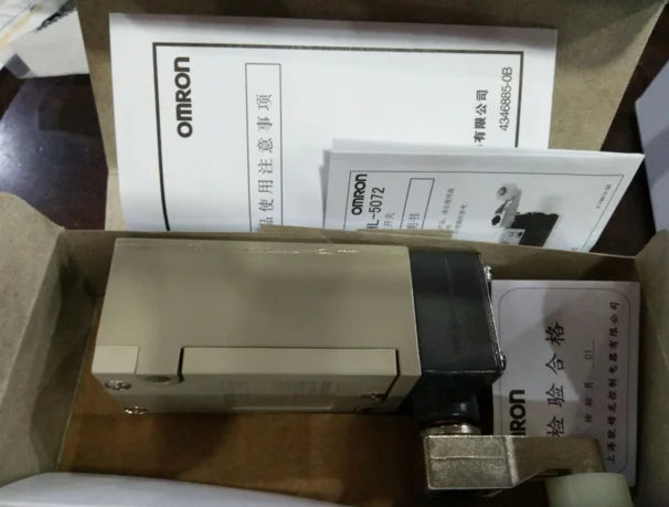 HL-5071 HL5071 1PC New OMRON Limit switch free ship