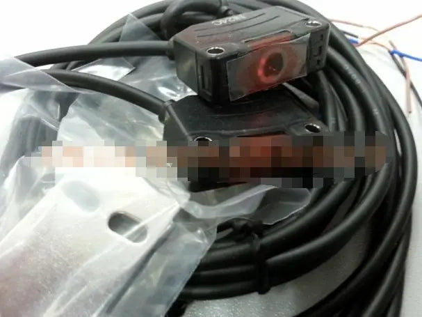 BJ10M-TDT BJ10M TDT New in box AUTONICS photoelectric sensor free shipping
