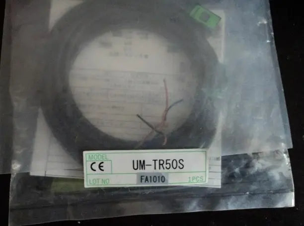 1pc UM-TR50S NEW TAKEX photoelectric sensor free shipping