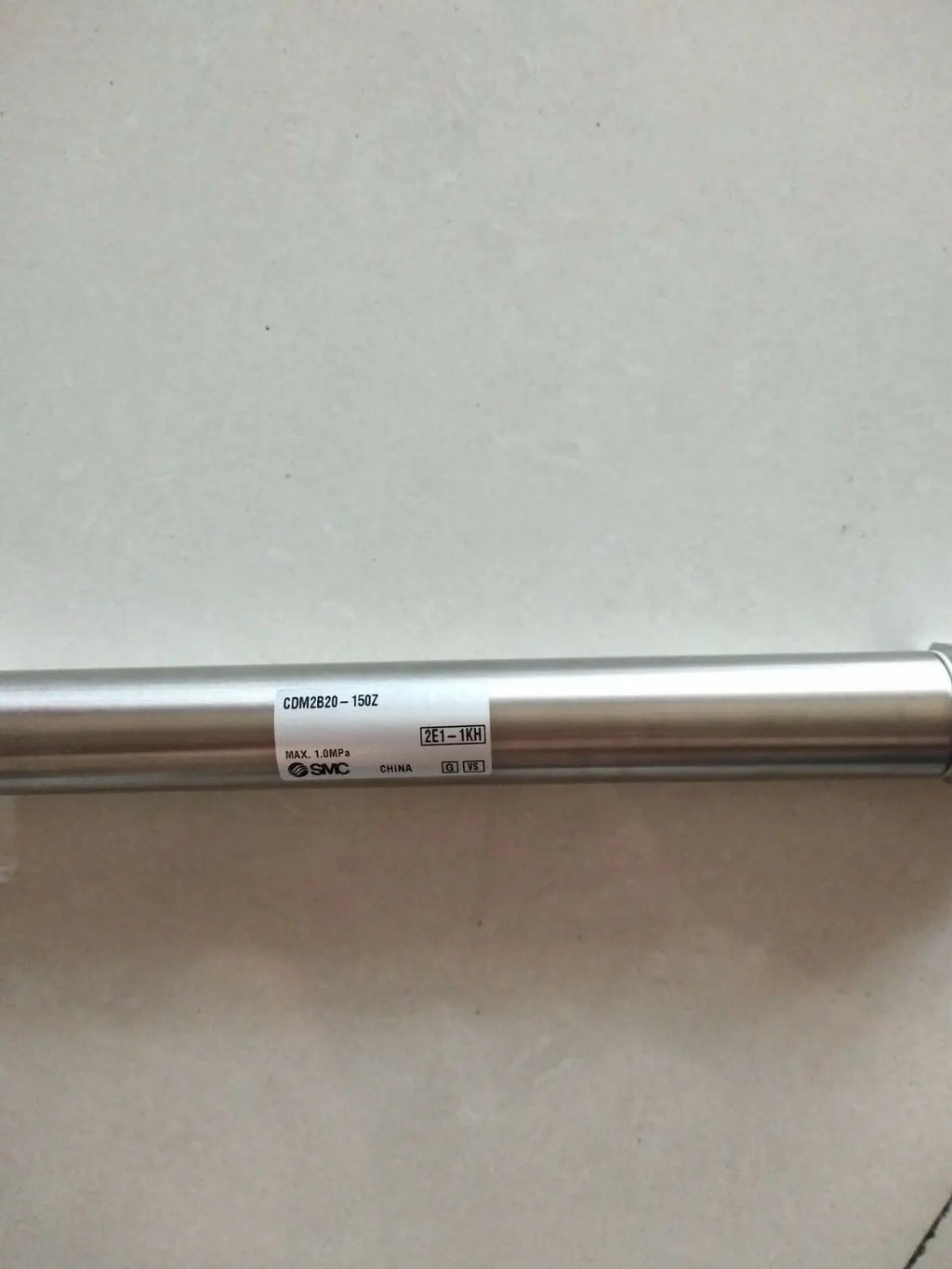 New SMC CDM2B20-150Z cylinder free shipping