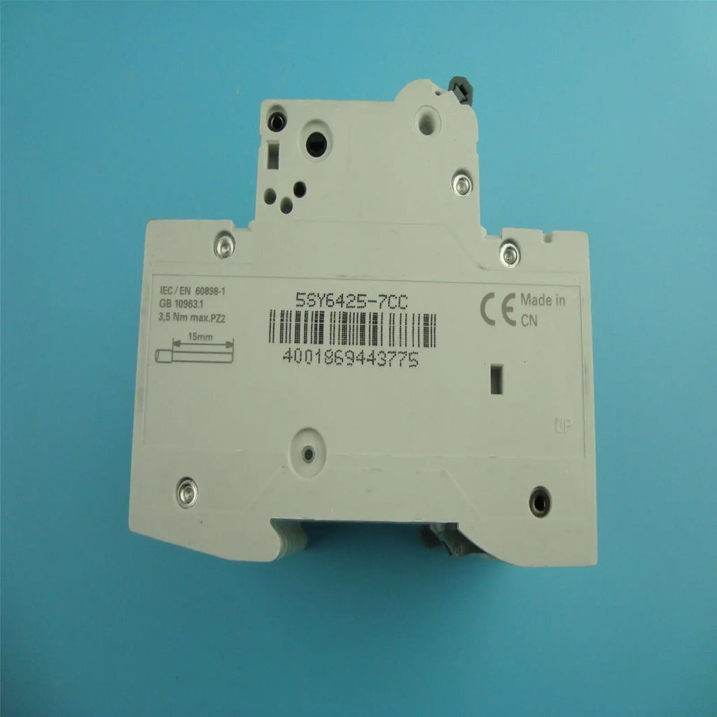 1pc     Siemens  4P  25A  5SY6425-7CC  circuit breaker  free shipping