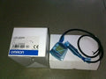 ZX-LD300L ZXLD300L 1PC New in box Omron Sensor free shipping