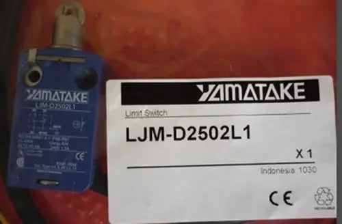 New  AZBIL  LJM-D2502L1   limit switch   free shipping