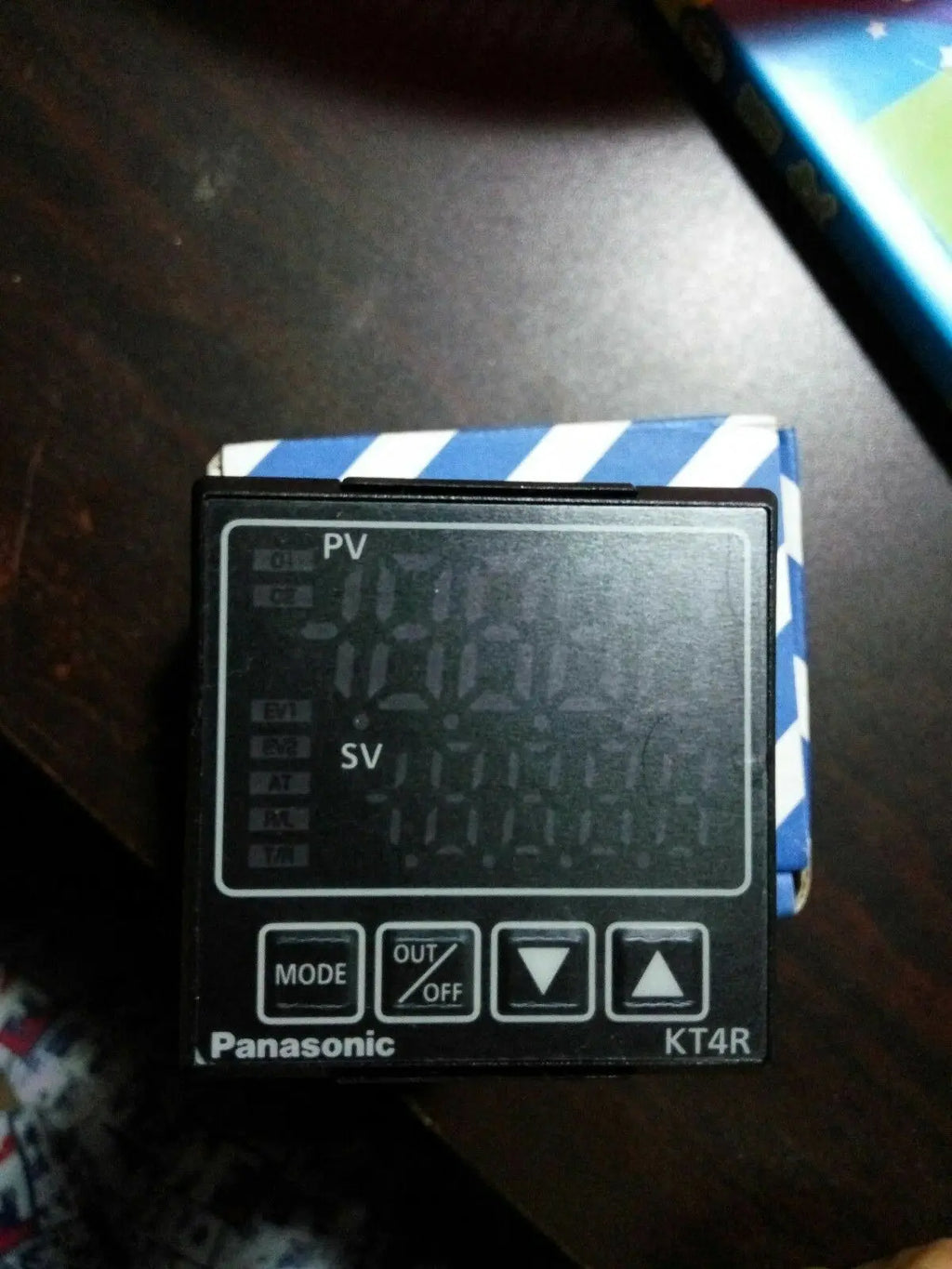 New  PANASONIC  KT4R  AKT4R111100  Temperature Controller  free shipping