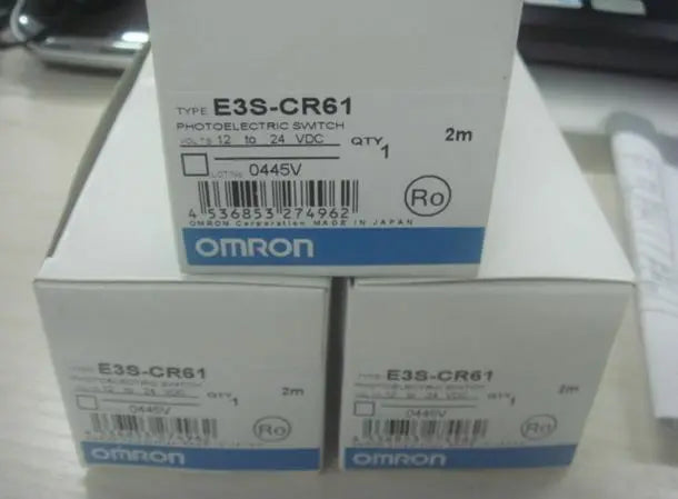 1PC NEW Omron E3S-CR61 E3S CR61 Photoelectric Switch Sensor free ship