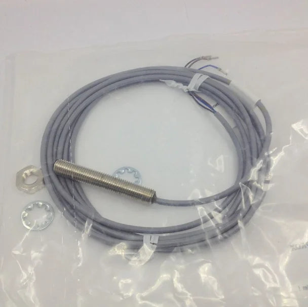 BES M08MI-NSC20B-BV02 1PC NEW BALLUFF free ship