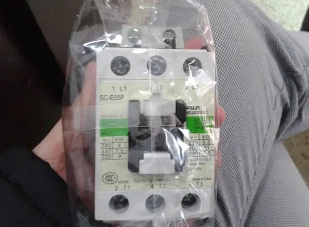 SC-E05P SCE05P New FUJI Contactor free shipping