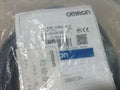 New In Box Omron E2E-X3D2-N-Z 12-24VDC 2M