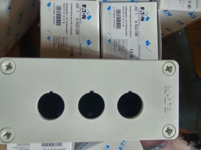 1PC new in box EATON A22-I3M free shipping