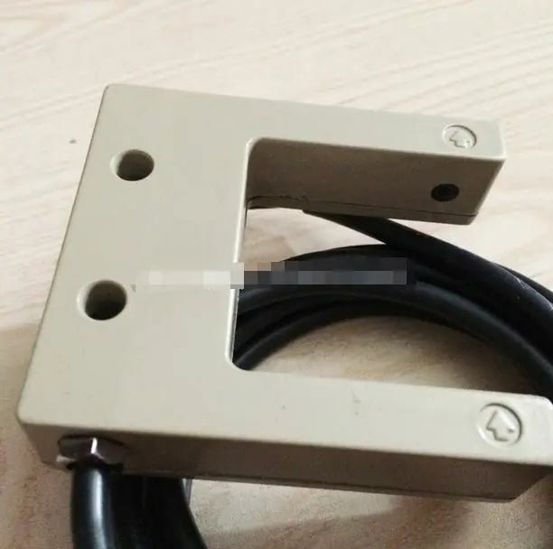 RT-610-50 RT61050 New Panasonic SUNX photoelectricity sensor free shipping