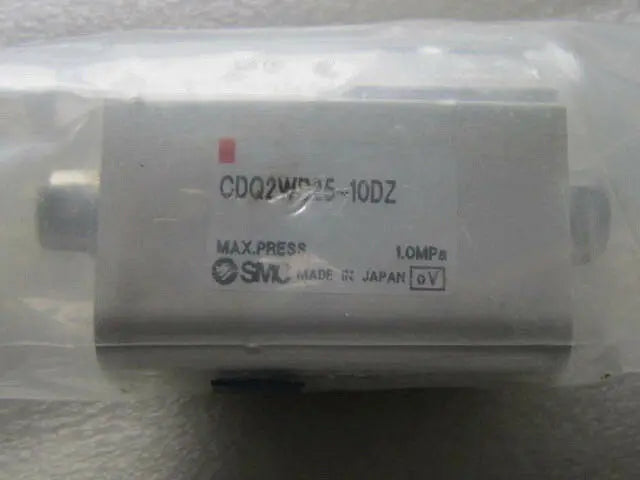 NEW  SMC  cylinder  CDQ2WB25-10DZ  free shipping