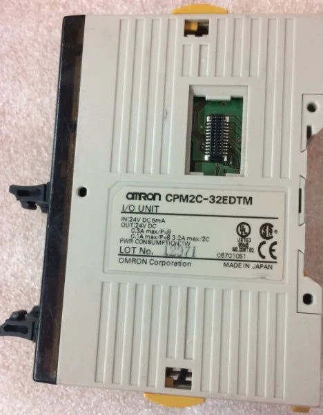NEW  Omron CPM2C-32EDTM PLC Extension module  free shipping