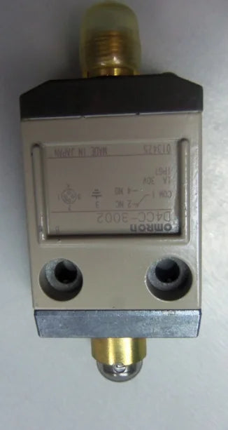 New  Omron Limit  Switch  D4CC-3002  free shipping