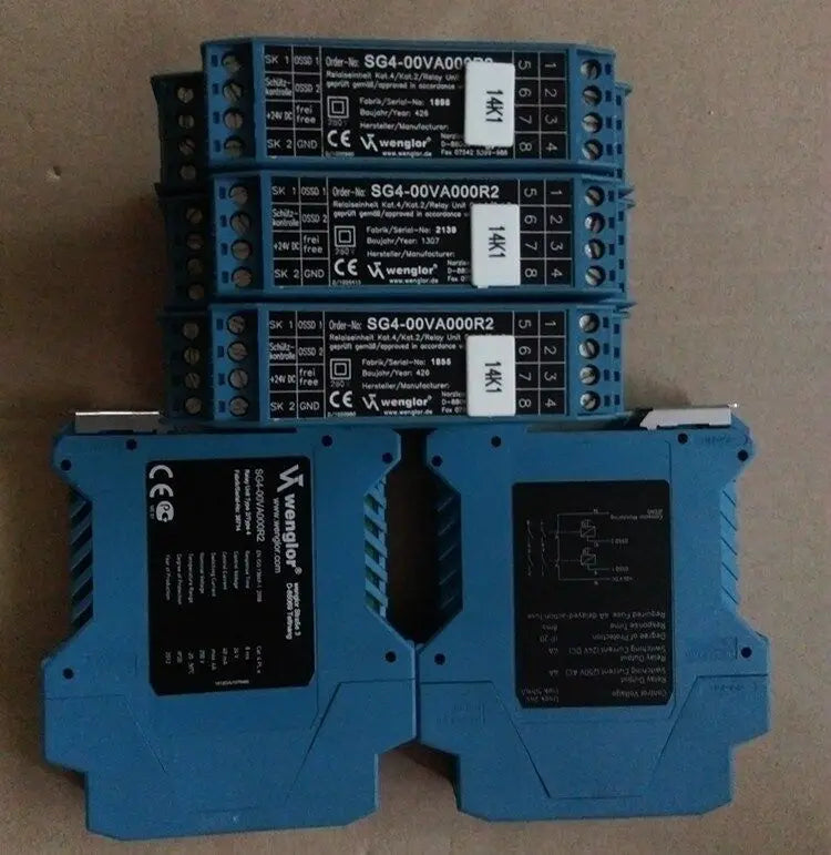 New  Wigler  SG4-00VA000R2  Safety  Relays  free shipping