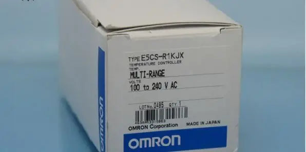 1pcs New in box OMRON Temperature Controller E5CS-R1KJX 100-240VAC