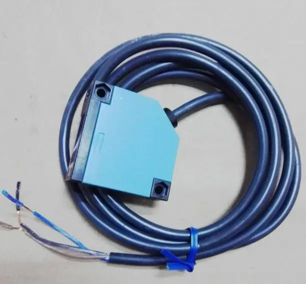 E3JK-R61 E3JK R61 1PC New in box New Omron Photoelectric Switch free shipping