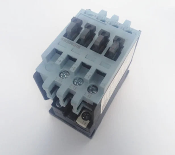 1PC  NEW   SIEMENS   3TS3000-0XN2  220v   free shipping