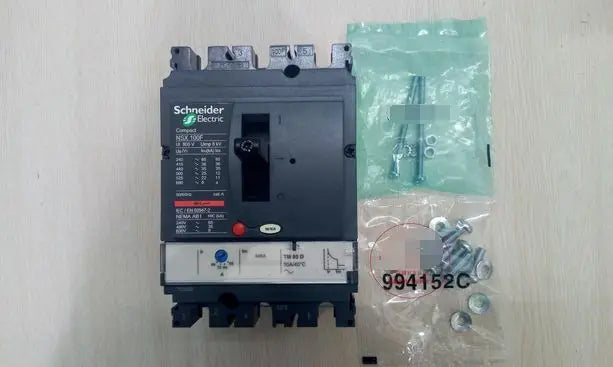 LV429631 New in Box Schneider/Merlin Gerin Circuit Breaker free ship